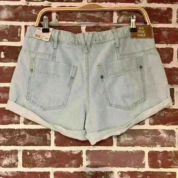 Free People rookie wash Beginners Luck Denim Shorts nwt - Picture 3 of 4